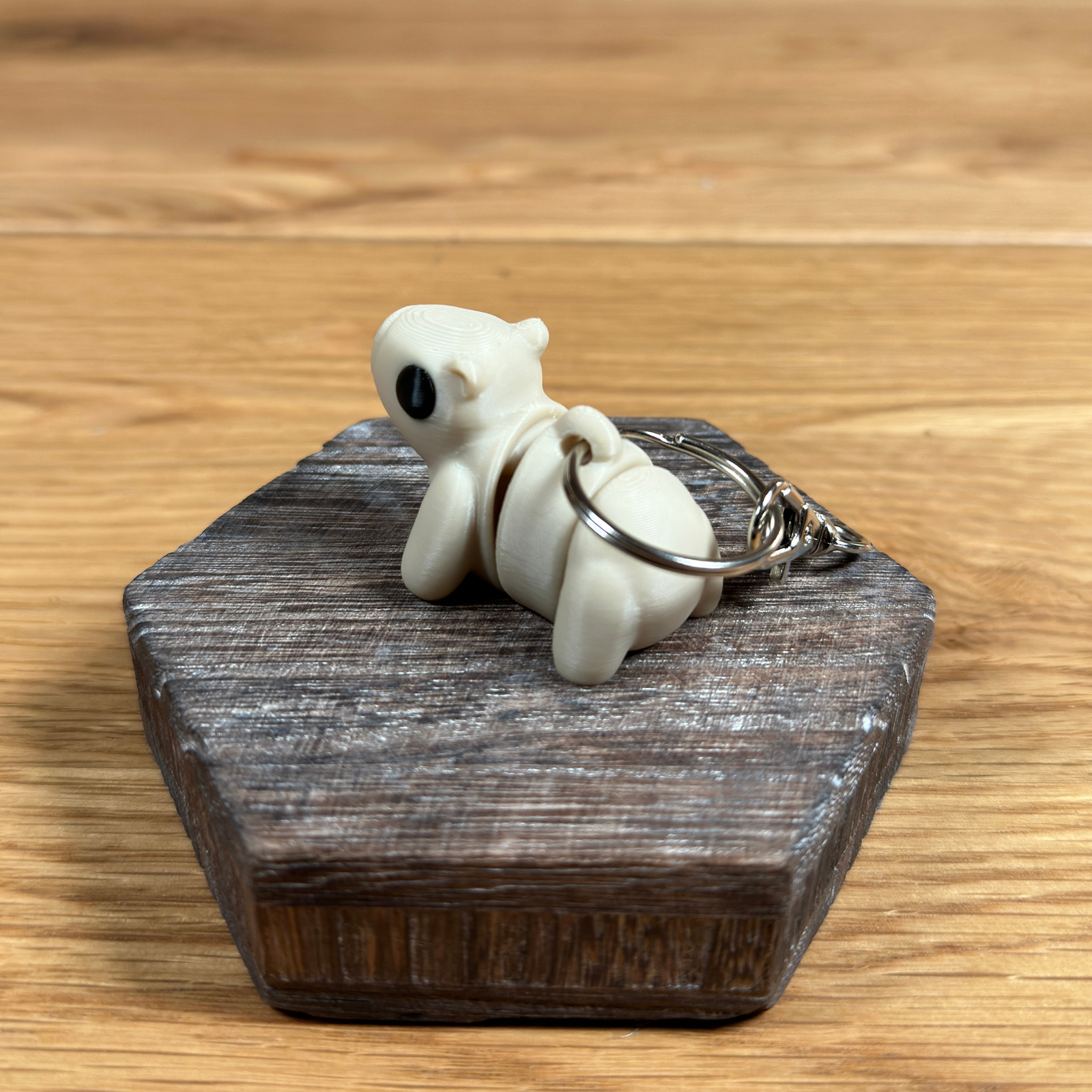 3D Capybara Schlüsselanhänger – Niedliches Design in Beige mit schwarzen Augen - Alinova